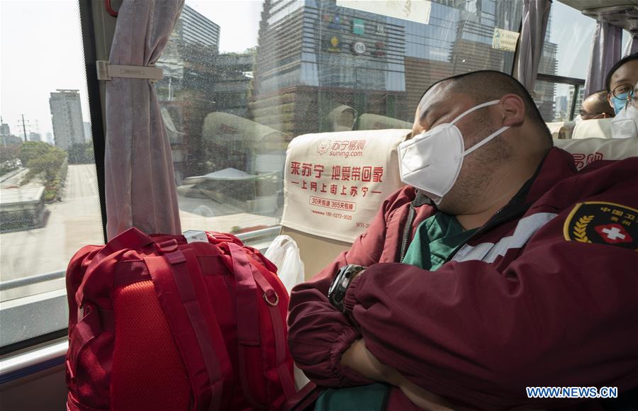CHINA-WUHAN-COVID-19-MEDICS-DEPARTURE (CN)