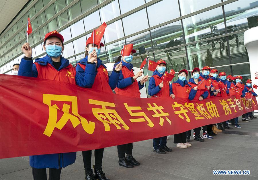 CHINA-WUHAN-COVID-19-MEDICS-DEPARTURE (CN)