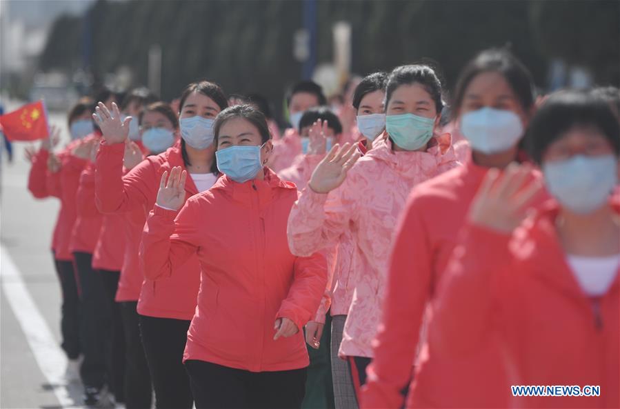 CHINA-COVID-19-MEDICS-RETURN HOME-ARRIVAL (CN)