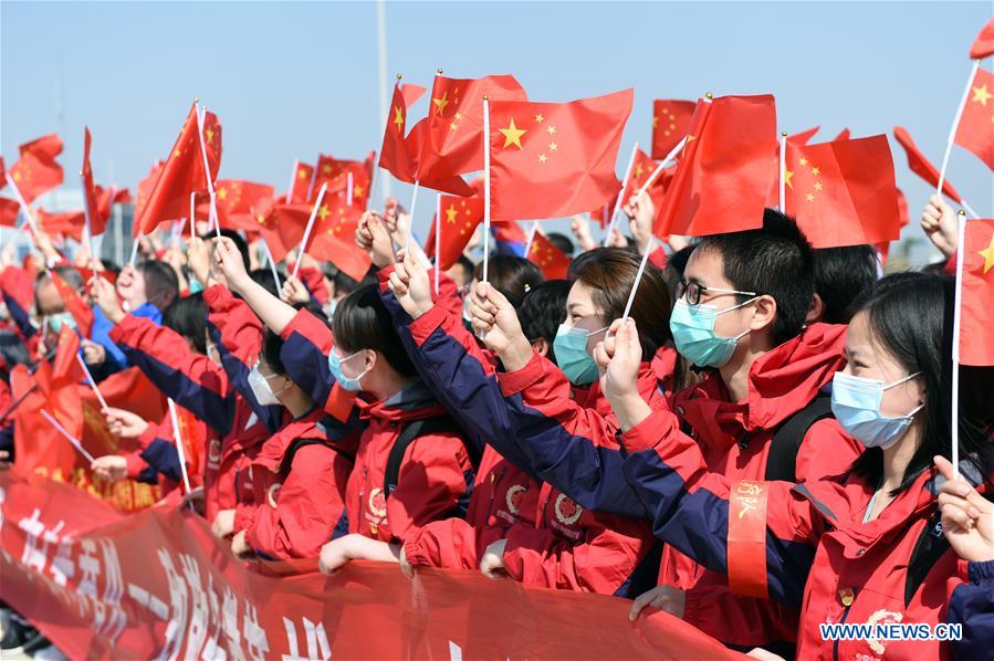 CHINA-COVID-19-MEDICS-RETURN HOME-ARRIVAL (CN)