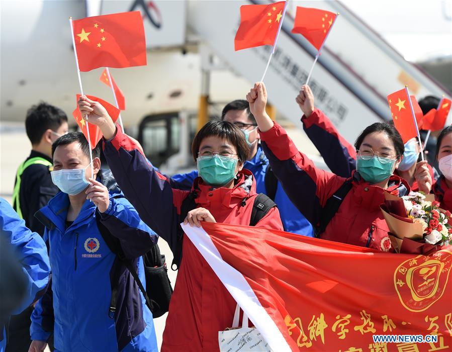CHINA-COVID-19-MEDICS-RETURN HOME-ARRIVAL (CN)