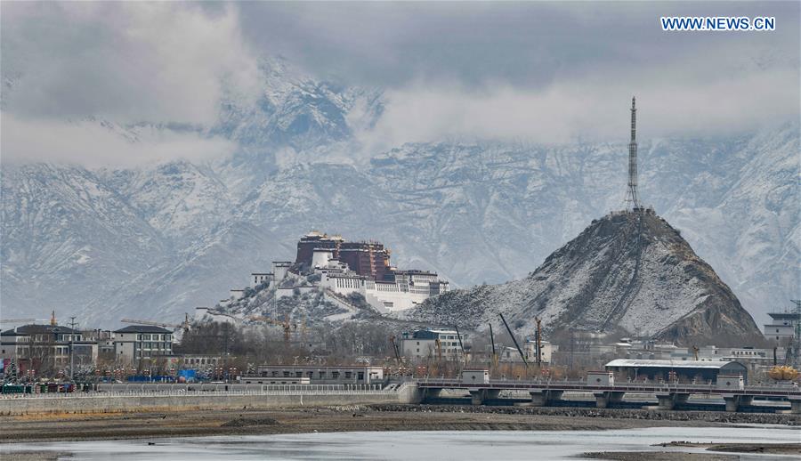 (InTibet)CHINA-LHASA-POTALA PALACE-SNOW (CN)