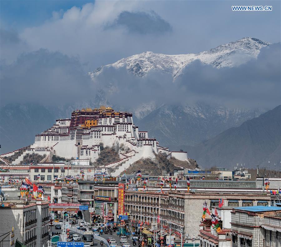 (InTibet)CHINA-LHASA-POTALA PALACE-SNOW (CN)