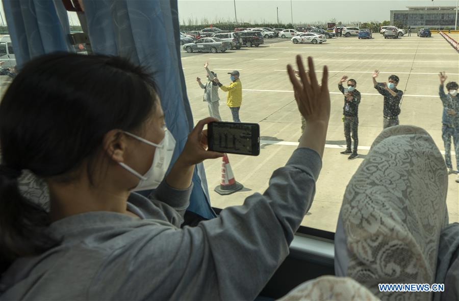 CHINA-WUHAN-COVID-19-MEDICS-WITHDRAWAL (CN)