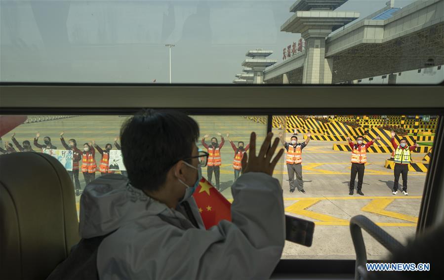 CHINA-WUHAN-COVID-19-MEDICS-WITHDRAWAL (CN)