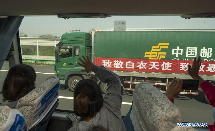 CHINA-WUHAN-COVID-19-MEDICS-WITHDRAWAL (CN)