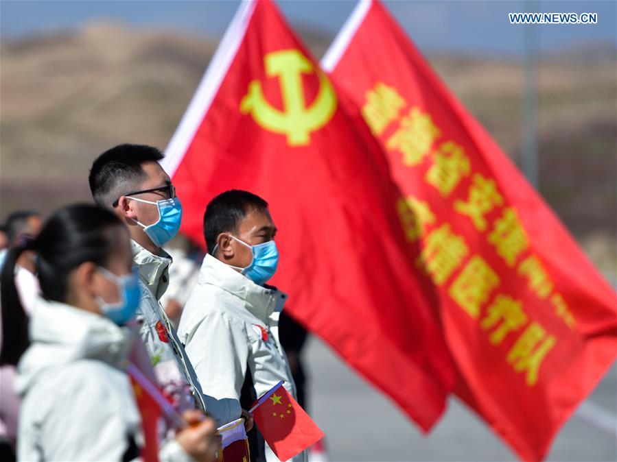 CHINA-QINGHAI-COVID-19-MEDICS-RETURNING-ARRIVAL (CN)