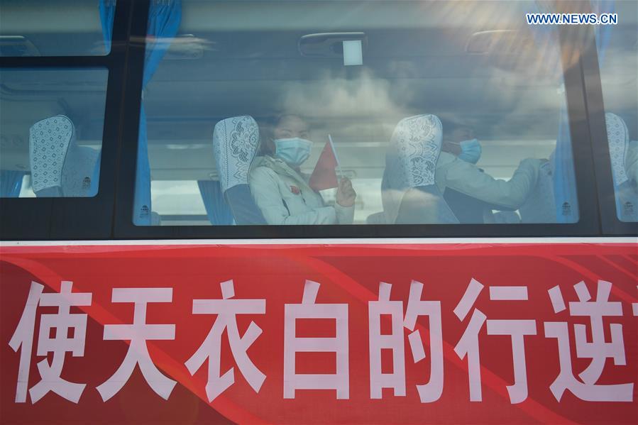 CHINA-QINGHAI-COVID-19-MEDICS-RETURNING-ARRIVAL (CN)
