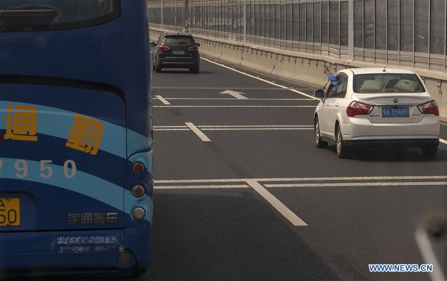 CHINA-WUHAN-COVID-19-MEDICS-WITHDRAWAL (CN)