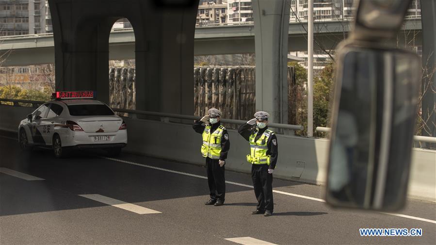 CHINA-WUHAN-COVID-19-MEDICS-WITHDRAWAL (CN)