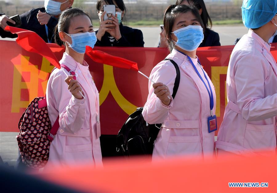 CHINA-HENAN-ZHENGZHOU-COVID-19-MEDICS-RETURN HOME-ARRIVAL (CN)