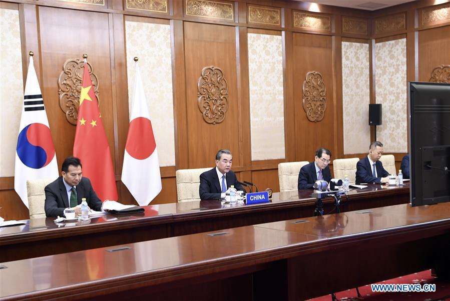 CHINA-BEIJING-COVID-19-FM-JAPAN-SOUTH KOREA-VIDEOCONFERENCE (CN)