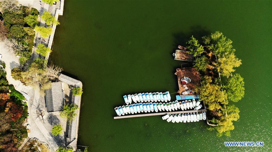 CHINA-JINAN-DAMING LAKE-SPRING (CN)