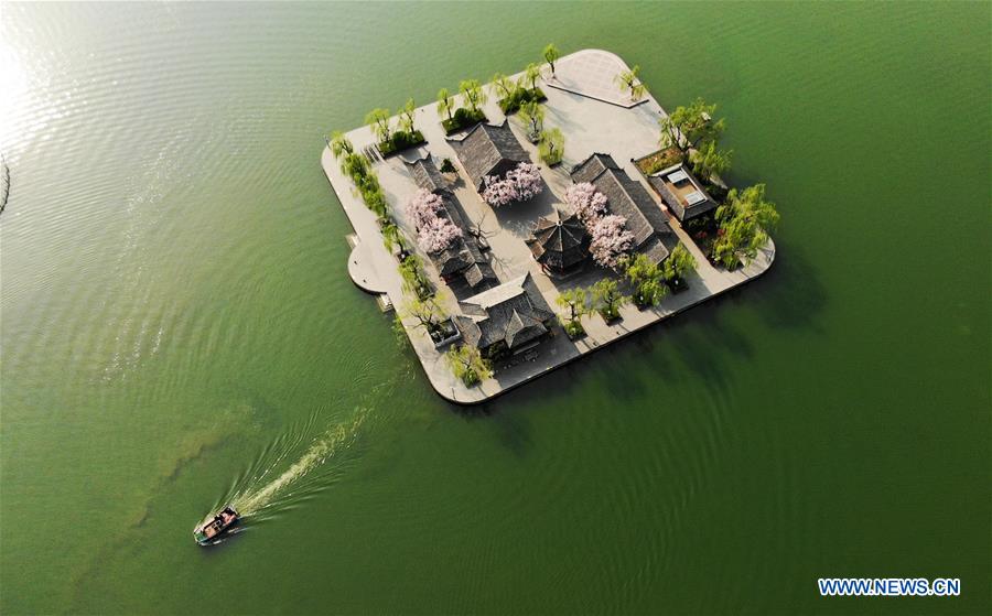 CHINA-JINAN-DAMING LAKE-SPRING (CN)