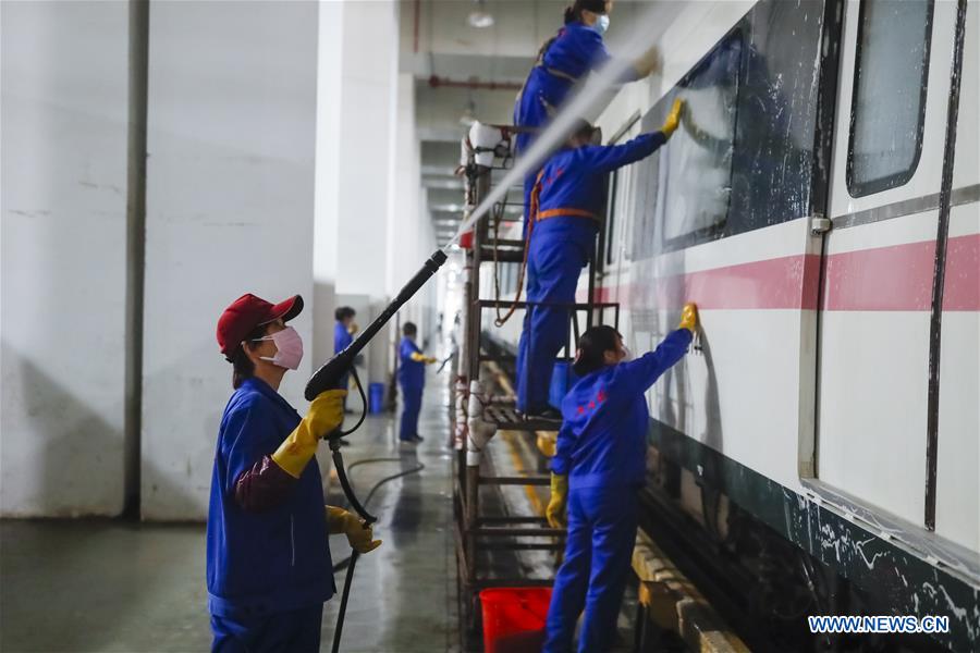 CHINA-HUBEI-WUHAN-PUBLIC TRANSPORTATION SYSTEM-PREPARATION-OPERATION RESTORATION (CN)