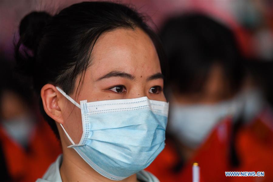 CHINA-HUBEI-WUHAN-MEDICAL STAFF FROM GUANGDONG-DEPARTURE-TEARS (CN)