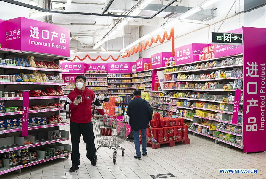 CHINA-HUBEI-WUHAN-RESIDENTIAL COMMUNITIES-COMMERCIAL OUTLETS-REOPEN (CN)