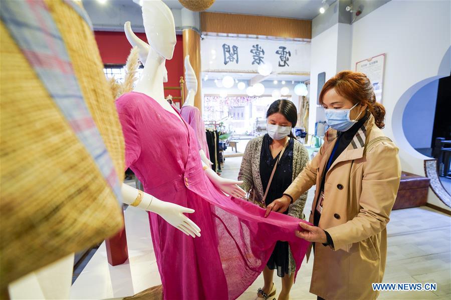 CHINA-CHONGQING-RONGCHANG XIABU-MAKING-RESUMPTION (CN)