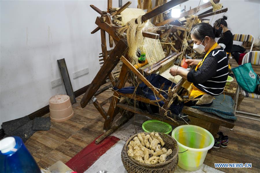 CHINA-CHONGQING-RONGCHANG XIABU-MAKING-RESUMPTION (CN)