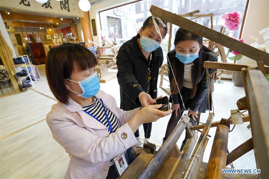 CHINA-CHONGQING-RONGCHANG XIABU-MAKING-RESUMPTION (CN)