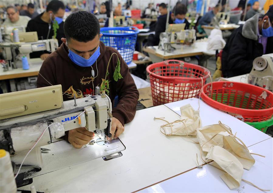 MIDEAST-GAZA-COVID-19-MASK PRODUCTION