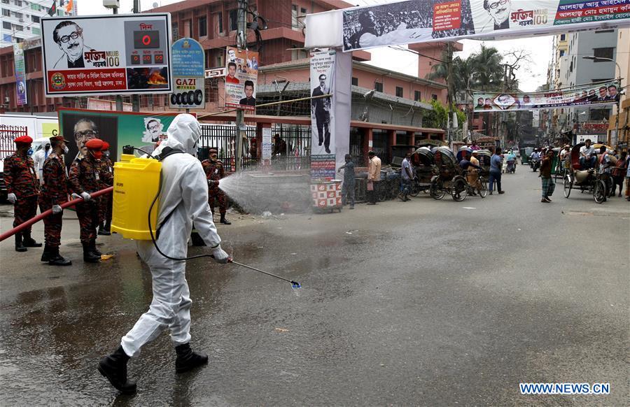 BANGLADESH-DHAKA-COVID-19-ROAD DISINFECTION