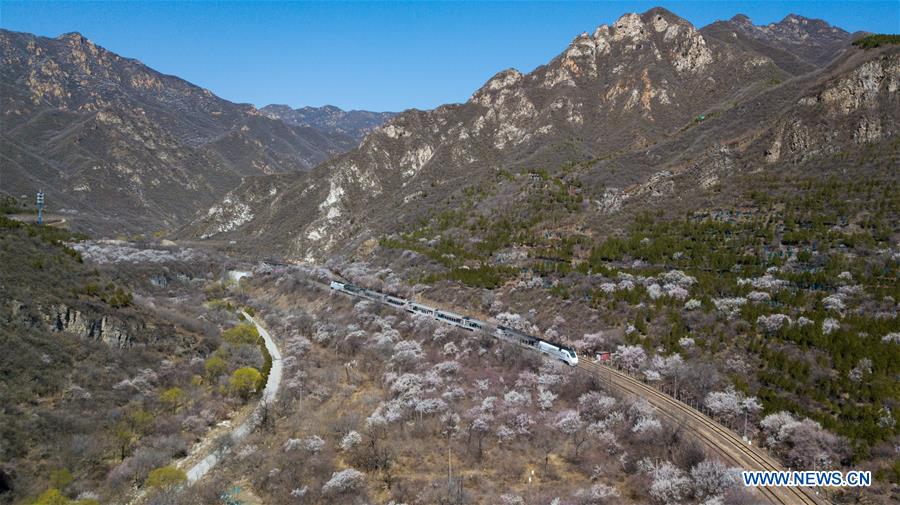 CHINA-BEIJING-SUBURBAN RAILWAY-SCENERY (CN) 