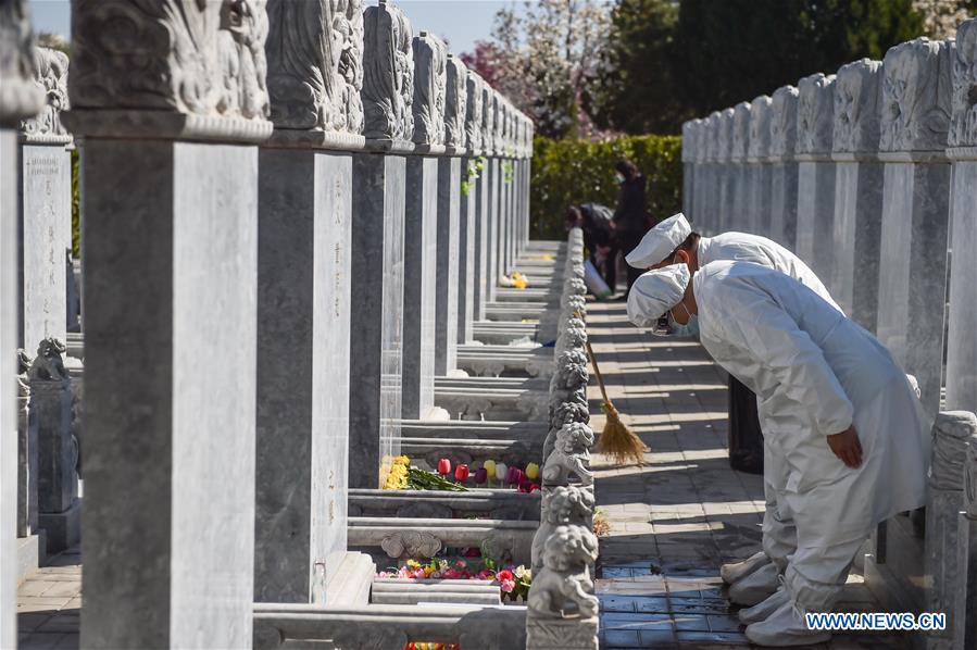 CHINA-BEIJING-TOMB-SWEEPING-SERVICE (CN)