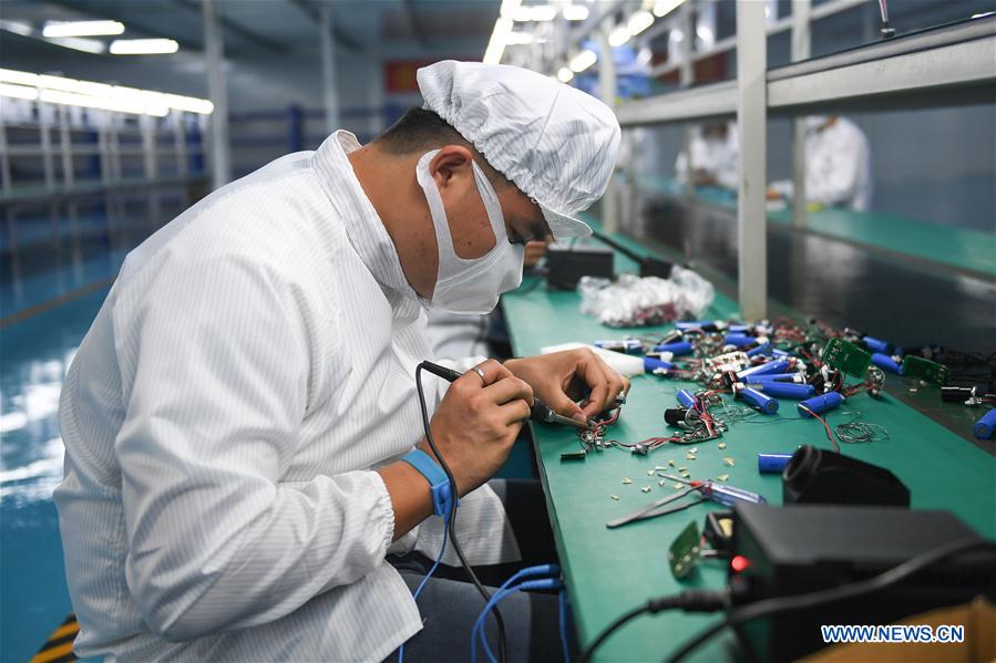 CHINA-HAINAN-MEDICAL SUPPLIES-FOREHEAD THERMOMETER-PRODUCTION (CN)