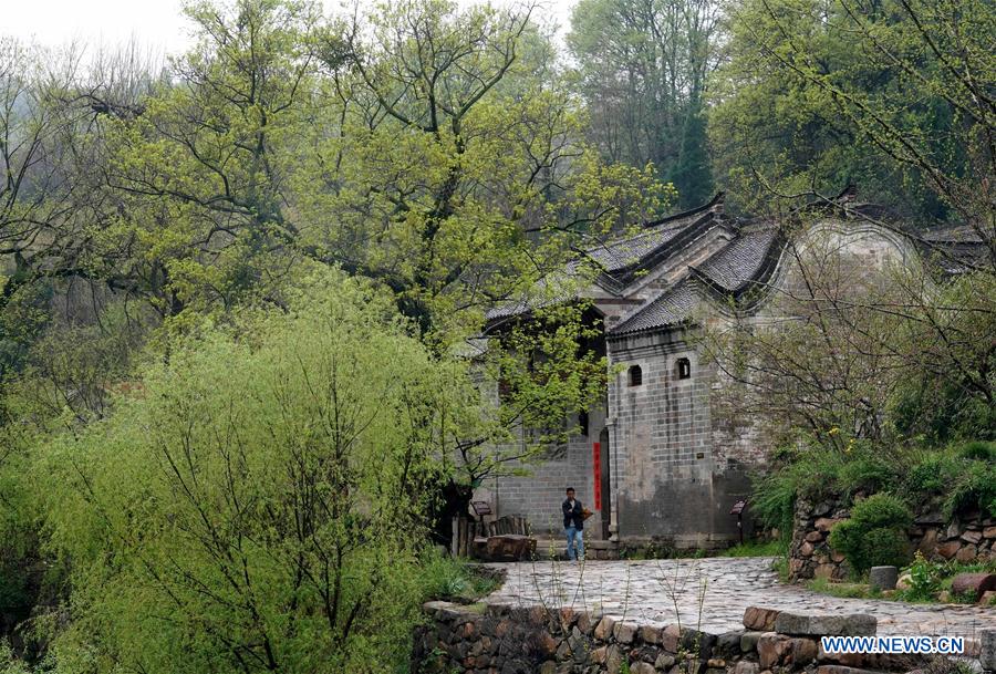 CHINA-HENAN-XIHE ANCIENT VILLAGE-SPRING SCENERY (CN)
