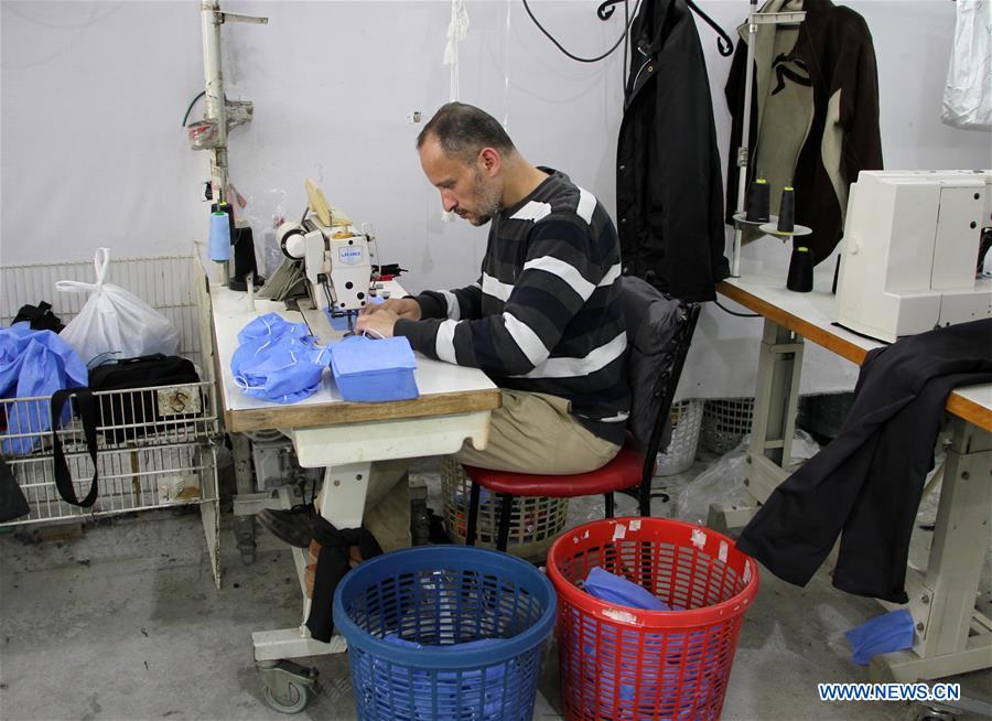 MIDEAST-GAZA-COVID-19-PROTECTIVE GEAR-PRODUCTION