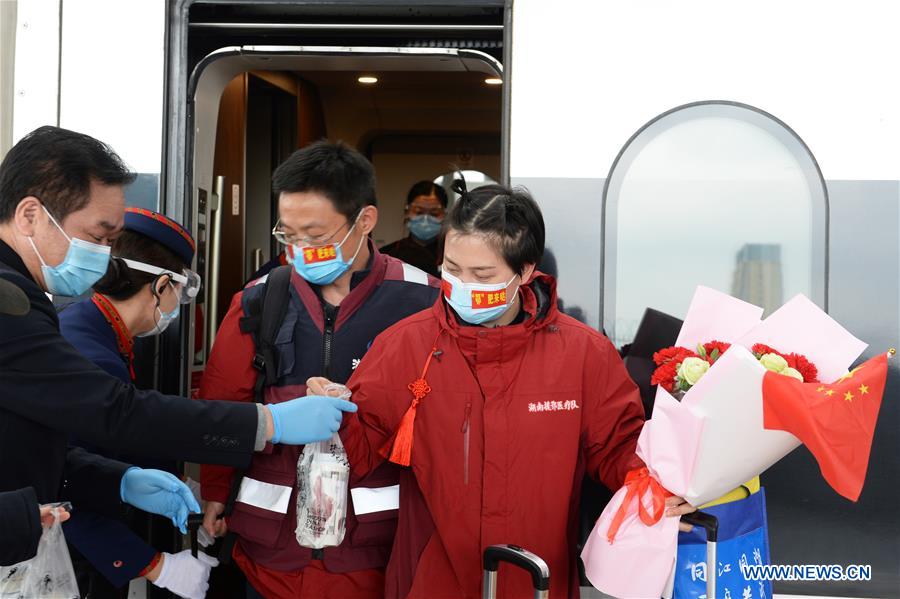 CHINA-HUNAN-MEDICAL WORKERS-RETURN FROM HUBEI (CN)