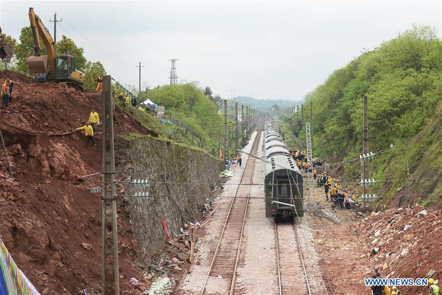 CHINA-HUNAN-CHENZHOU-TRAIN DERAILMENT-RESUMPTION (CN)