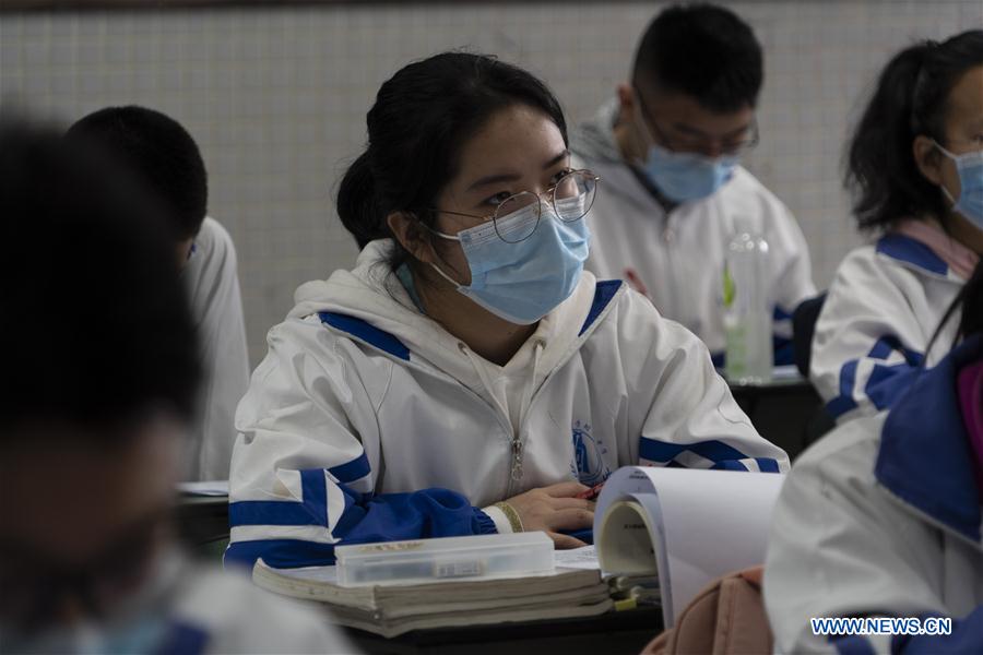 CHINA-SICHUAN-SENIOR HIGH STUDENT-RETURN TO SCHOOL (CN)