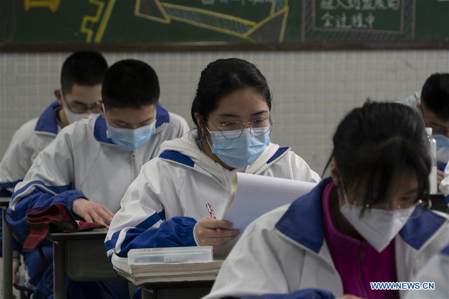 CHINA-SICHUAN-SENIOR HIGH STUDENT-RETURN TO SCHOOL (CN)