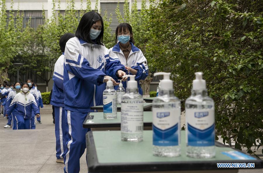 CHINA-SICHUAN-SENIOR HIGH STUDENT-RETURN TO SCHOOL (CN)