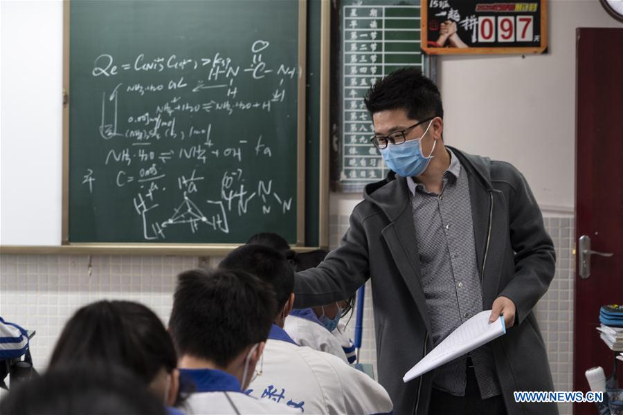 CHINA-SICHUAN-SENIOR HIGH STUDENT-RETURN TO SCHOOL (CN)