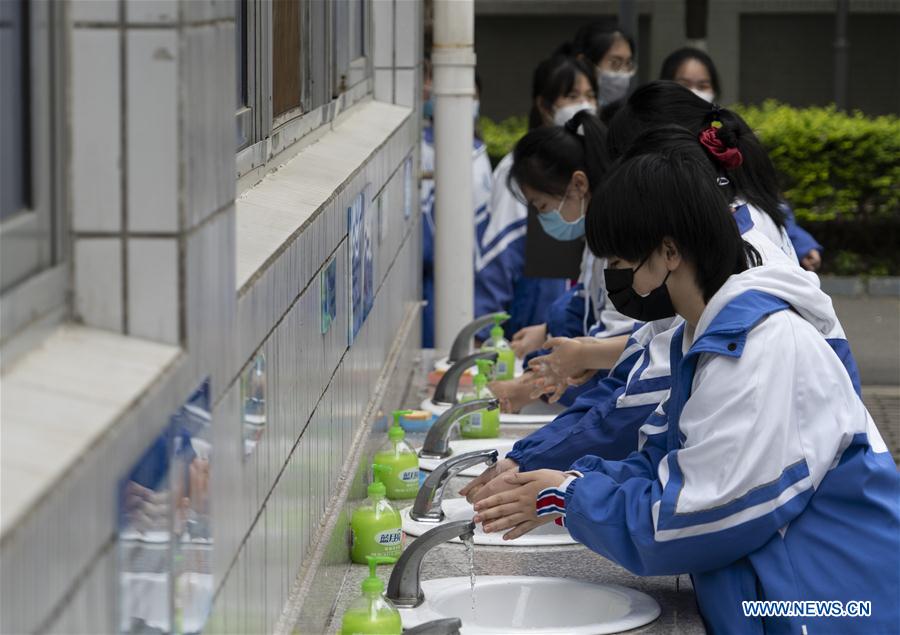 CHINA-SICHUAN-SENIOR HIGH STUDENT-RETURN TO SCHOOL (CN)