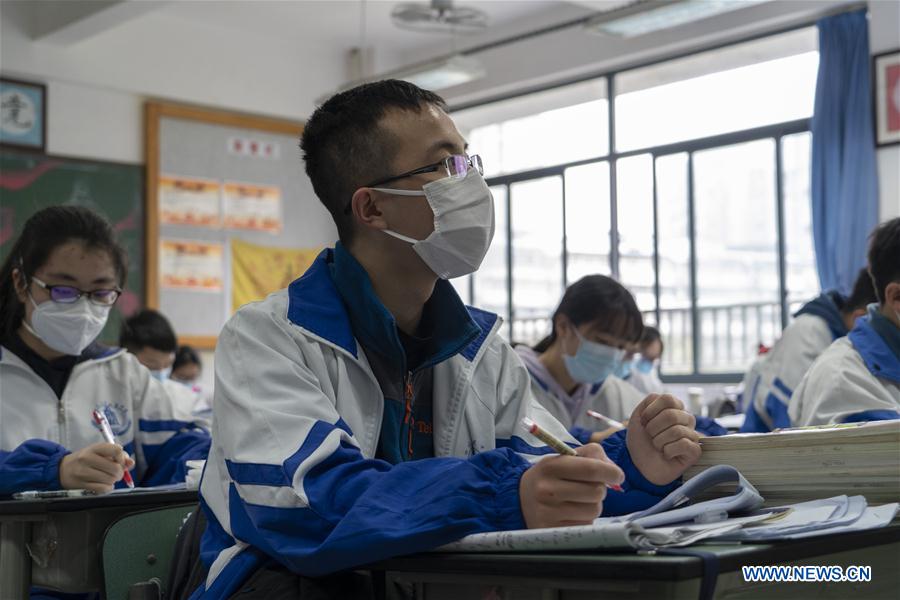 CHINA-SICHUAN-SENIOR HIGH STUDENT-RETURN TO SCHOOL (CN)