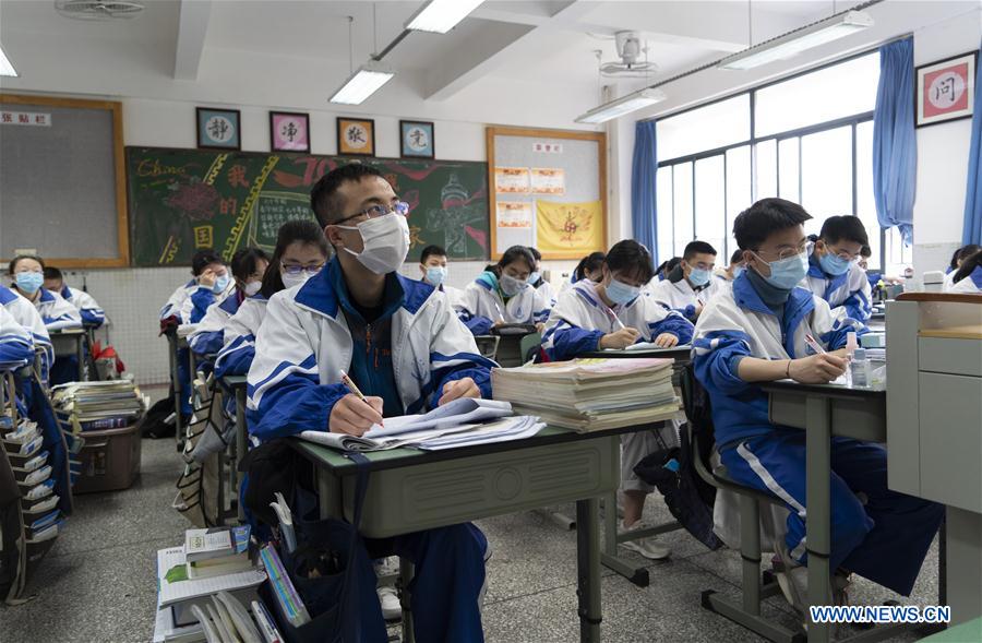 CHINA-SICHUAN-SENIOR HIGH STUDENT-RETURN TO SCHOOL (CN)