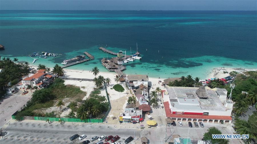 MEXICO-CANCUN-COVID-19-TOURISM-HIT
