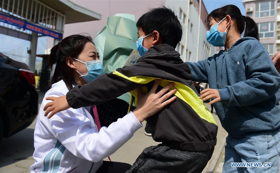 CHINA-HEBEI-COVID-19-MEDICAL WORKER-QUARANTINE-FINISH-RETURN HOME (CN)