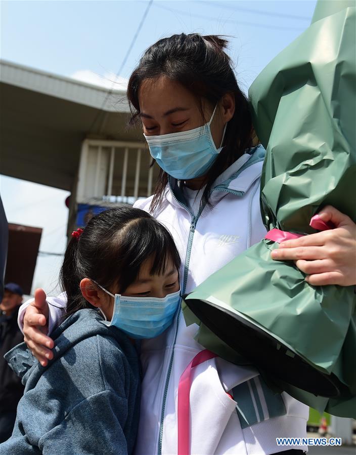 CHINA-HEBEI-COVID-19-MEDICAL WORKER-QUARANTINE-FINISH-RETURN HOME (CN)