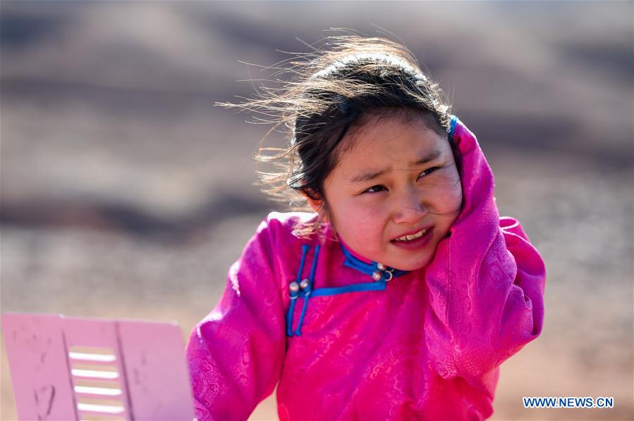 (FOCUS)CHINA-INNER MONGOLIA-GOBI-STUDENT-ONLINE CLASS (CN)