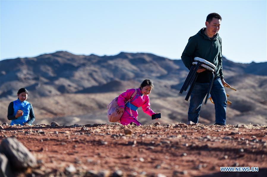 (FOCUS)CHINA-INNER MONGOLIA-GOBI-STUDENT-ONLINE CLASS (CN)