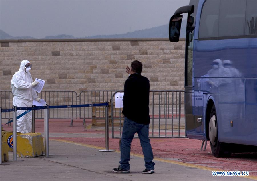 GREECE-PIRAEUS-FERRY-INFECTION-COVID-19-DOCKING