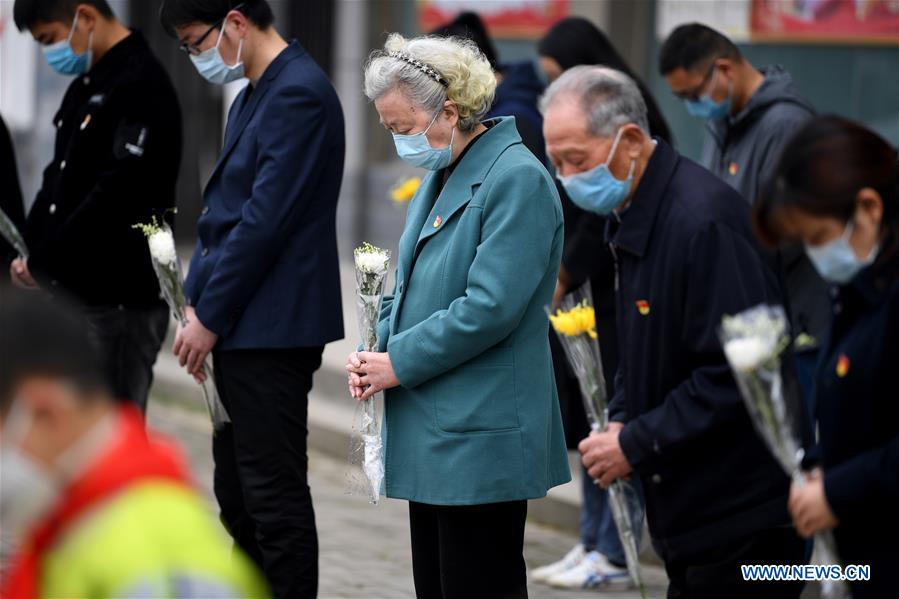 CHINA-COVID-19 VICTIMS-NATIONAL MOURNING-SILENT TRIBUTE (CN)