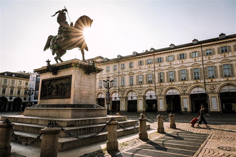 XINHUA PHOTOS OF THE DAY