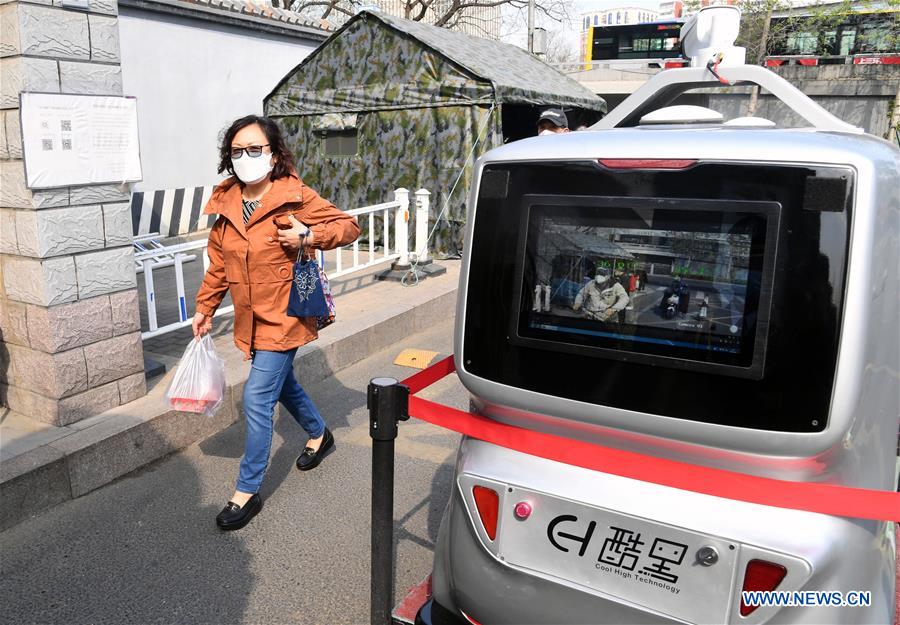 CHINA-BEIJING-CAMPUS-UNMANNED DELIVERY CAR (CN)