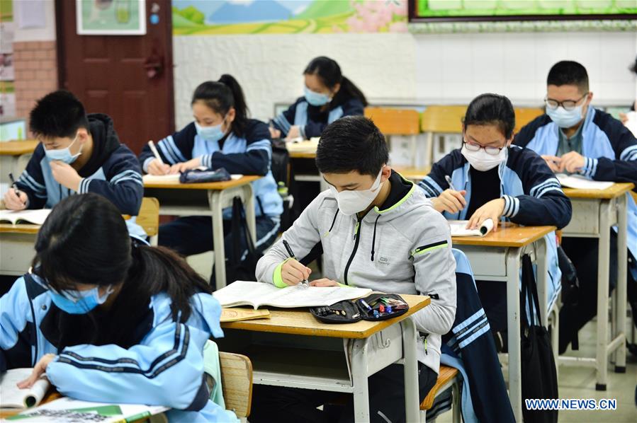 CHINA-GUANGXI-NANNING-SENIOR HIGH SCHOOL STUDENTS-RETURNING TO SCHOOL (CN)